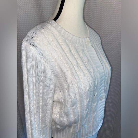 Women’s H&M DIVIDED cream Cable-knit Cardigan size small - Picture 5 of 14